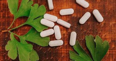ginkgo biloba, miłorząb japoński, miłorząb japoński w tabletkach