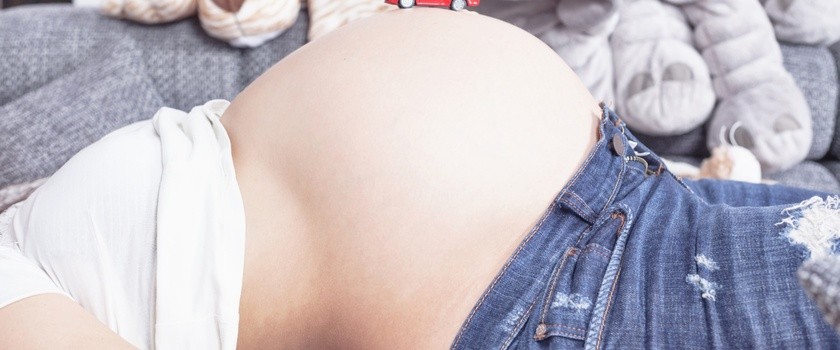Czy w ciąży można bezpiecznie podróżować samochodem?