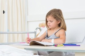 Infekcje w dzieciństwie mogą wpływać na wyniki w szkole