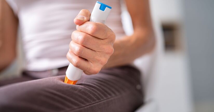 wstrząs anafilaktyczny, reakcja alergiczna na skorupiaki, reakcja alergiczna na jad pszczoły i osy, podawanie adrenaliny, epipen