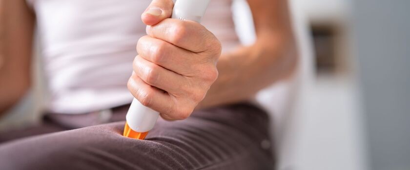 wstrząs anafilaktyczny, reakcja alergiczna na skorupiaki, reakcja alergiczna na jad pszczoły i osy, podawanie adrenaliny, epipen