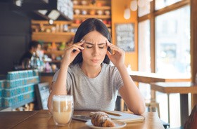 Miewasz migreny? Uważaj na kofeinę