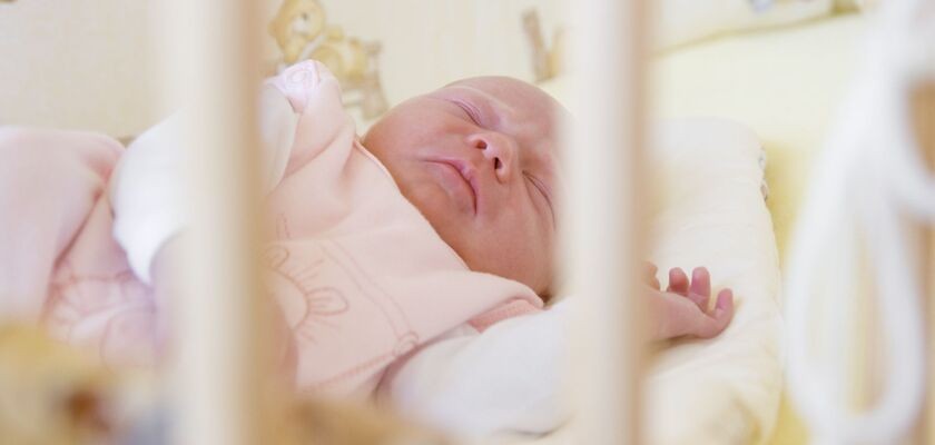 Jak pomóc niemowlęciu zasnąć?