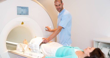 Rezonans magnetyczny kolana – przebieg badania, wskazania, przeciwwskazania, cena