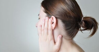 Polak opracował nowatorską metodę leczenia szumów usznych