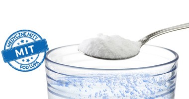 Czy woda z solą to skuteczny sposób na ból gardła?