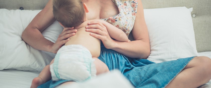 Jak długo karmić i jak odstawić dziecko od karmienia piersią?