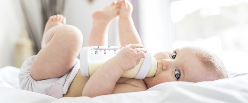 Mleka specjalistyczne – preparaty dla dzieci z refluksem, alergią i innymi problemami