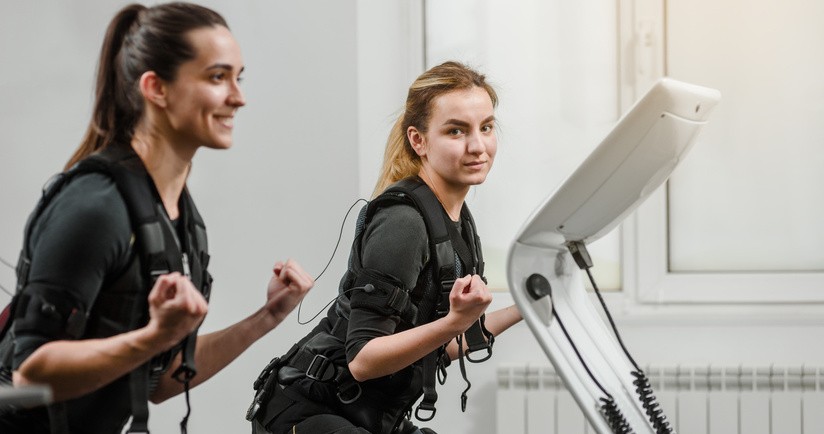 Trening EMS – na czym polega, jakie są jego efekty i przeciwwskazania
