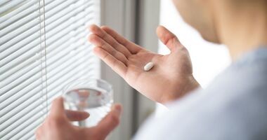 Osoba przyjmująca glicynian magnezu. Glicynian magnezu na co, glicynian magnezu dawkowanie. 