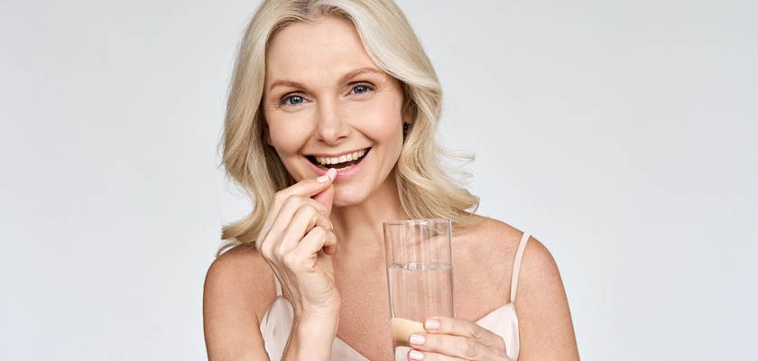 Leki na menopauzę bez recepty – co zawierają? Jak stosować tabletki na menopauzę?