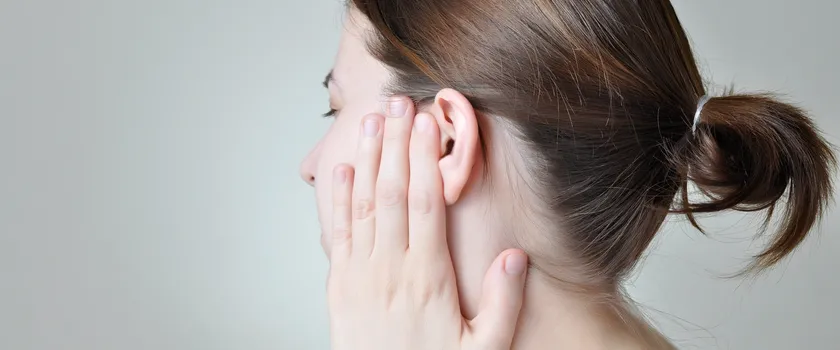Как прочистить ухо? Домашние средства от заложенности ушей, чистящие средства для ушей