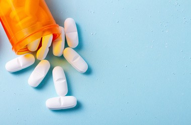 Dieta przy i po antybiotyku – co jeść, a czego unikać podczas antybiotykoterapii?