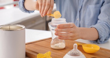Preparaty mlekozastępcze dla noworodków i niemowląt z alergią pokarmową