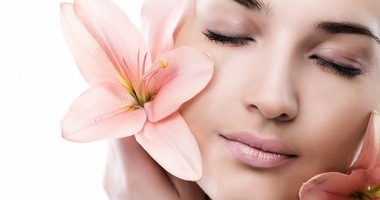 Kosmetyki przeciw starzeniu się skóry - co zawierają?