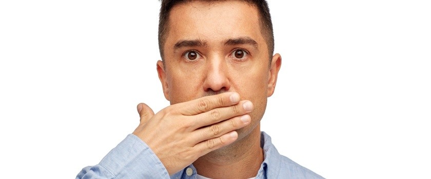 Nieprzyjemny zapach z ust, czyli halitoza. Sposoby na nieświeży oddech