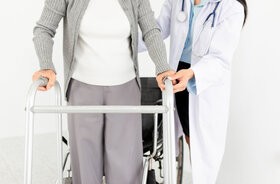 Zaburzenia chodu – rodzaje, przyczyny, leczenie, rehabilitacja