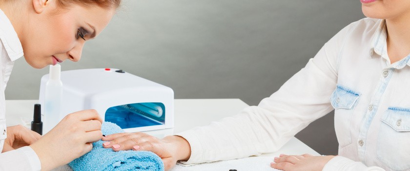 Jak zregenerować paznokcie osłabione przez manicure hybrydowy?