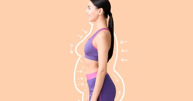 Grafika przedstawaiająca utratę wagi przez kobietę