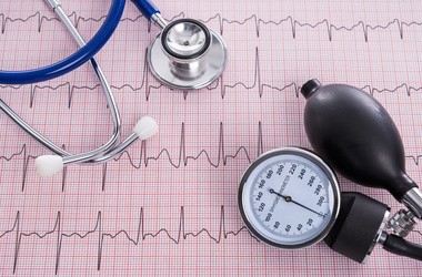 Badanie EKG – co to jest i jak wygląda elektrokardiografia?
