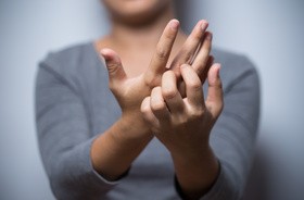 Jak wyleczyć egzemę na rękach i dłoniach?