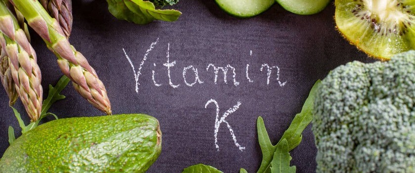 zielone warzywa zawierające witaminę K