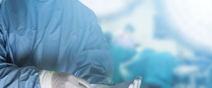 Zabrzańscy lekarze zoperowali serce dziecka bez otwierania klatki piersiowej