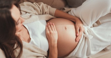 Melisa, mięta, rumianek, pokrzywa, szałwia w ciąży – jakie zioła są bezpieczne dla ciężarnych, a które są w ciąży zakazane?