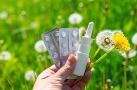 preparaty na alergię w dłoni, cetyryzyna, jak działa cetyryzyna, co to cetyryzyna