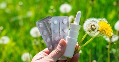 preparaty na alergię w dłoni, cetyryzyna, jak działa cetyryzyna, co to cetyryzyna