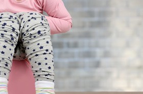 Zapalenie pęcherza u niemowląt i dzieci – przyczyny, objawy, leczenie i domowe sposoby