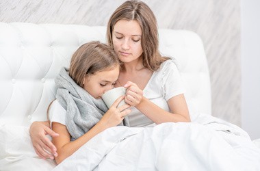 Dreszcze u dziecka – co mogą oznaczać?