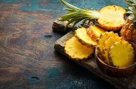 ananas, bromelaina zawarta w ananasie