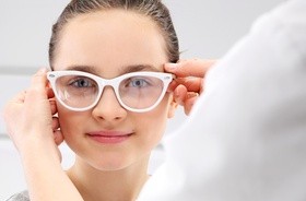 Jak wygląda badanie wzroku? Kiedy pójść do okulisty?