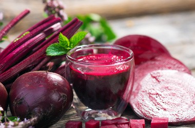 Sok z kiszonych buraków – właściwości, działanie i przeciwwskazania. Jak go przygotować?