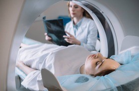 Tomografia komputerowa jamy brzusznej – wskazania i przeciwwskazania, przebieg badania