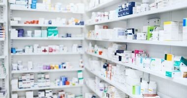 ulga na leki, półka z lekami