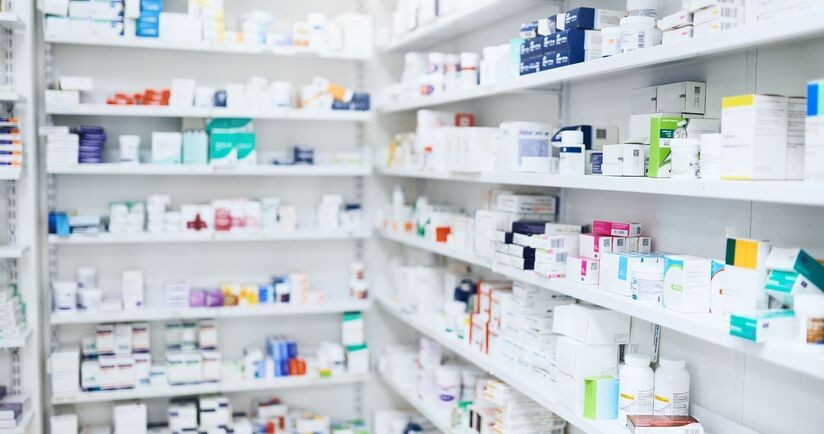 ulga na leki, półka z lekami