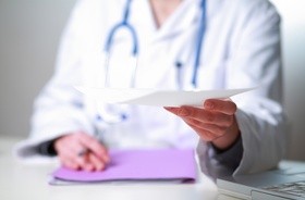 Obelgi wobec lekarzy mogą skutkować skreśleniem z listy pacjentów