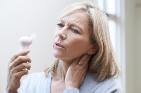 Uderzenia gorąca w menopauzie - jak sobie z nimi radzić?