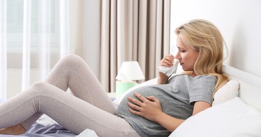 Przeziębienie w ciąży – jak je leczyć, aby nie zaszkodzić dziecku?