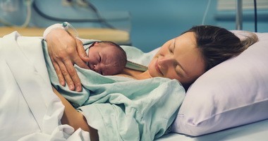 Nacinanie krocza – kontrowersje wokół rutynowego nacinania krocza podczas porodu