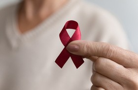 Wstążeczka symbolizująca walkę z AIDS i HIV