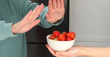 Alergia na truskawki może się pojawić zarówno u dzieci, jak i u dorosłych.