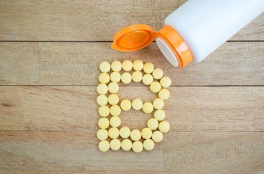 żółte tabletki z witaminą B