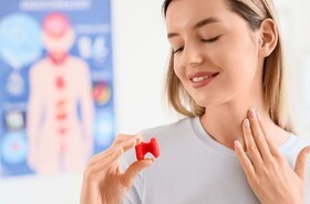 niedobór jodu, nadmiar jodu, objawy niedoboru jodu, kobieta z problemami z tarczycą