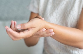 Choroby stawów – rodzaje, przyczyny i leczenie