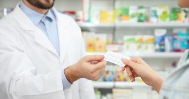 nowe uprawnienia farmaceuty, recepta farmaceutyczna, recepta farmaceutyczna na szczepienie
