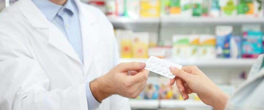 nowe uprawnienia farmaceuty, recepta farmaceutyczna, recepta farmaceutyczna na szczepienie