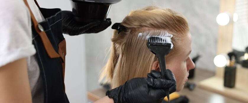 farbowanie włosów, pielęgnacja włosów farbowanych, jak dbac o włosy po koloryzacji